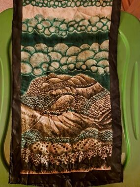Green and Black Scenic Print Silk-Feel Scarf